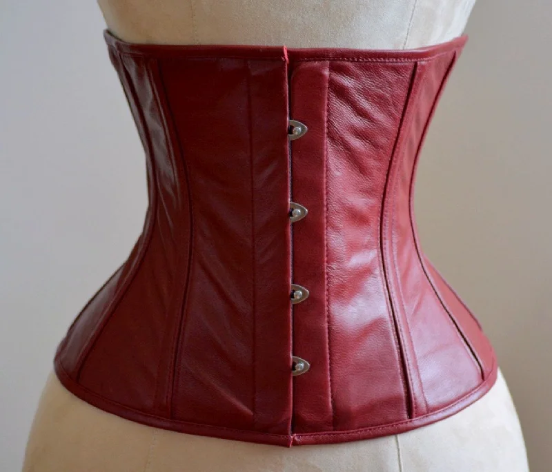 Corset for vintage style-High quality lambskin waist steel-boned authentic corset of dark red color. Corset for tight lacing and waist training, steampunk, gothic